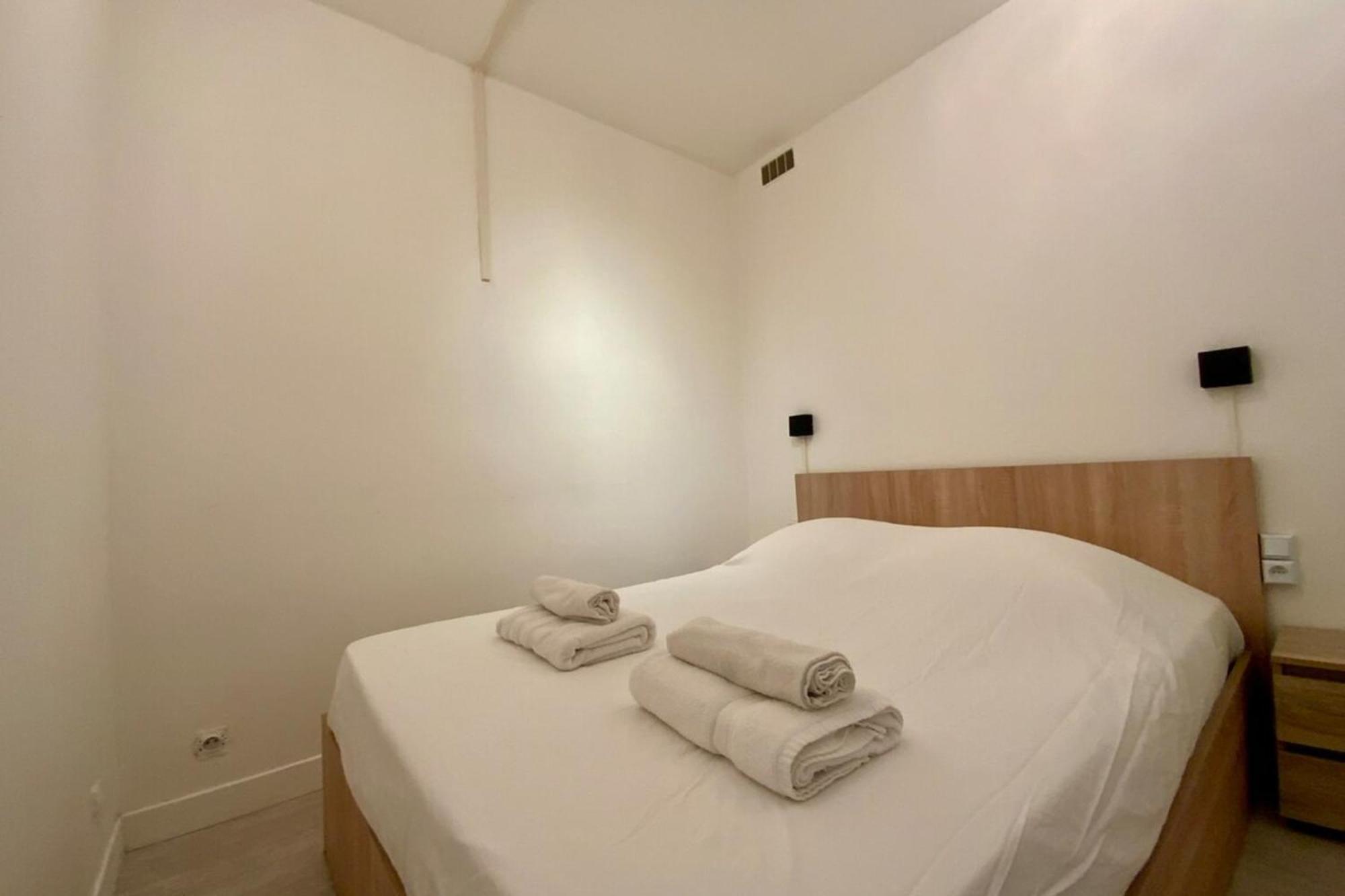 Apartment The Bishopric Of Maguelone-t3 Facing The Seacanal With Air Conditioning Palavas-les-Flots